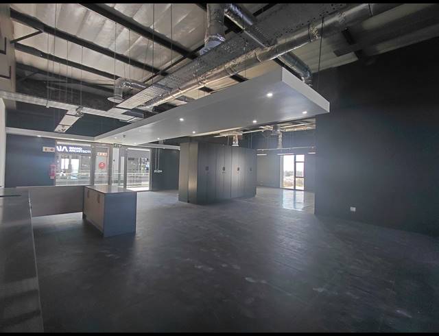 287M² OFFICE TO LET IN MAGALIESSIG